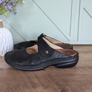 Finn Comfort Stanford leather Mary Jane clogs
